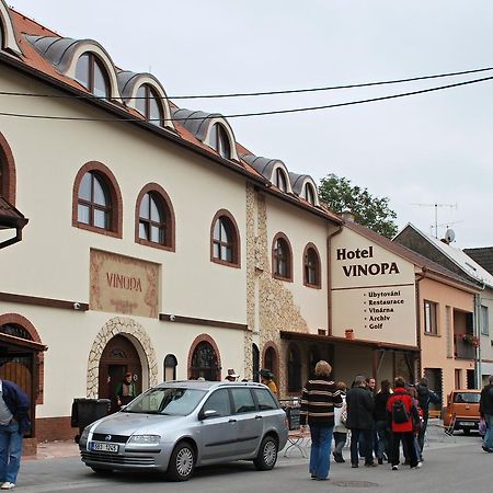 Hotel Vinopa Hustopeče Екстериор снимка