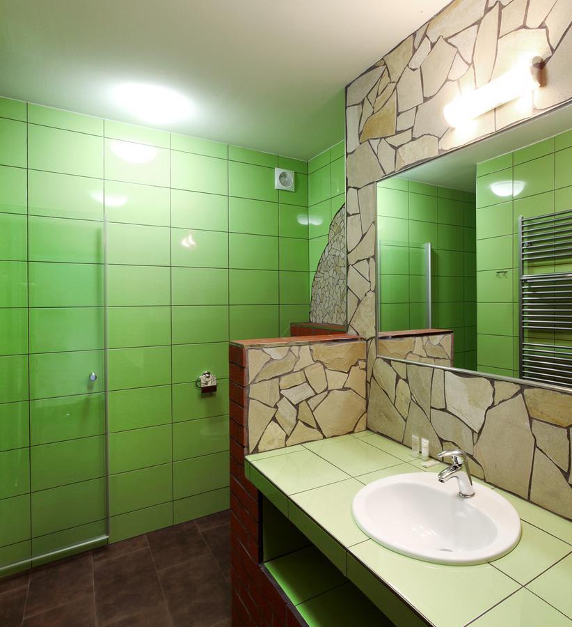 Hotel Vinopa Hustopeče Екстериор снимка